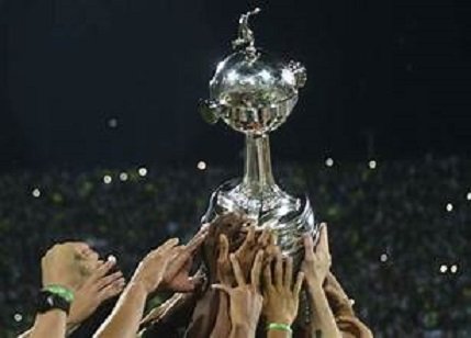  Κόπα Λιμπερταδόρες: Κόλο Κόλο – Τζούνιορ